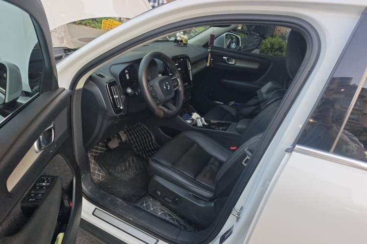 Used Volvo XC40 2020 T4 Four-Wheel Drive Smart Luxury Edition Driver Seat