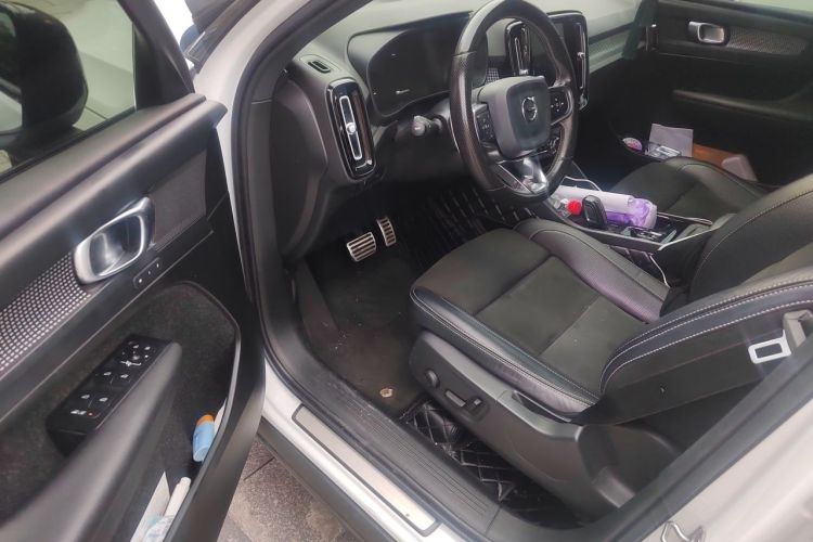 Used Volvo XC40 2020 T4 Four-Wheel Drive Smart & Sporty Edition Driver Seat
