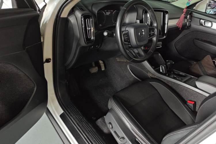 Used Volvo XC40 2020 T3 Smart & Stylish Edition Driver Seat