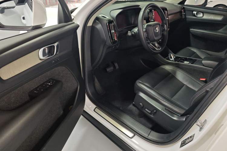 Used Volvo XC40 2020 T4 Four-Wheel Drive Smart Luxury Edition Driver Seat