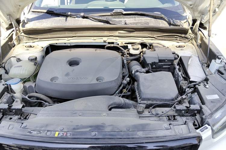 Used Volvo XC40 2020 T4 Four-Wheel Drive Smart Luxury Edition Engine Bay
