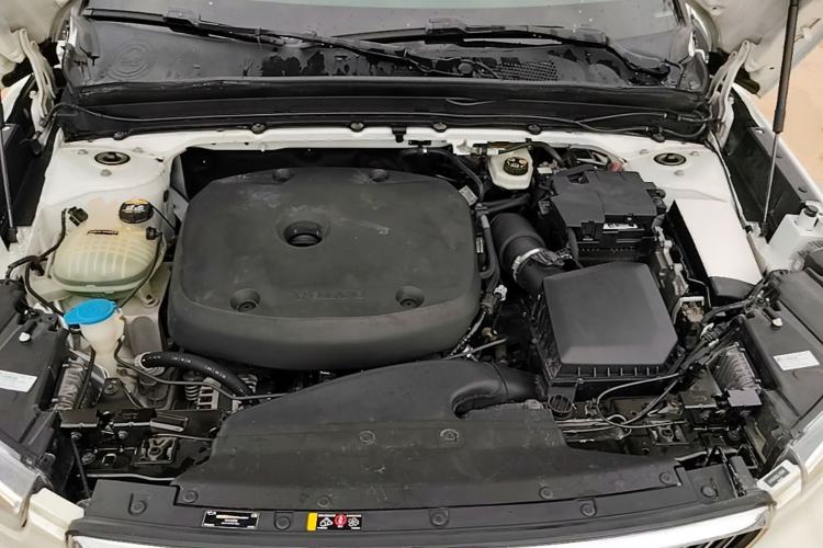 Used Volvo XC40 2020 T4 Four-Wheel Drive Smart Luxury Edition Engine Bay