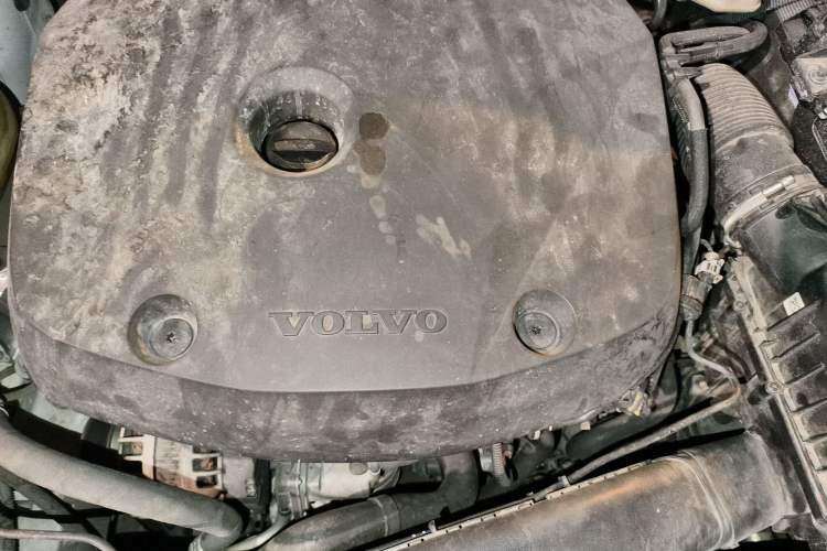 Used Volvo XC40 2020 T4 Four-Wheel Drive Smart Luxury Edition Engine Bay