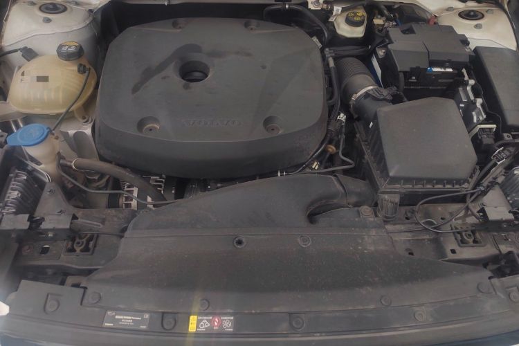 Used Volvo XC40 2020 T4 Four-Wheel Drive Smart & Sporty Edition Engine Bay