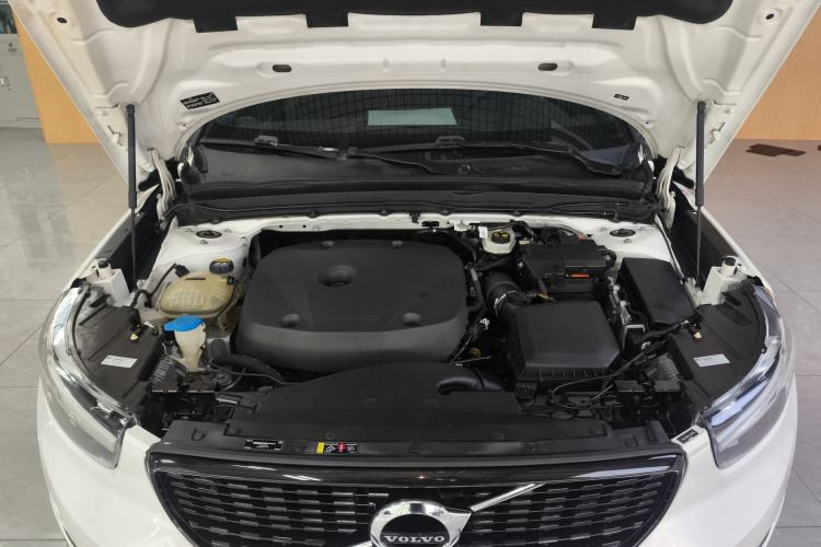 Used Volvo XC40 2020 T4 Four-Wheel Drive Smart & Sporty Edition Engine Bay