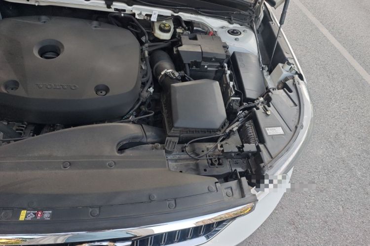 Used Volvo XC40 2020 T4 Four-Wheel Drive Smart Luxury Edition Engine Bay Left