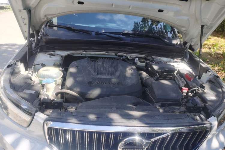 Used Volvo XC40 2020 T3 Smart & Stylish Edition Engine Bay