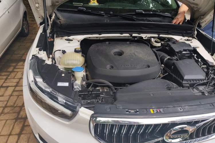 Used Volvo XC40 2020 T4 Four-Wheel Drive Smart Luxury Edition Engine Bay Right