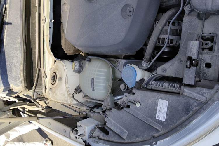Used Volvo XC40 2020 T4 Four-Wheel Drive Smart Luxury Edition Engine Bay Right