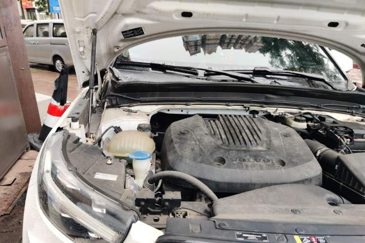 Used Volvo XC40 2020 T3 Zhiyuan Luxury Edition Engine Bay Right