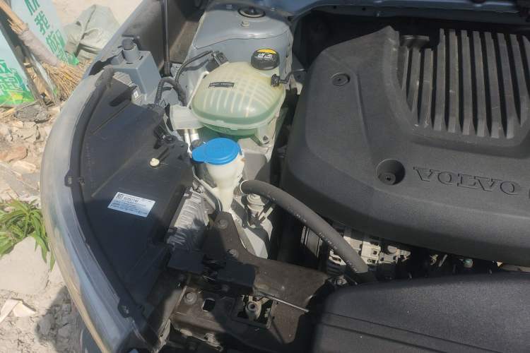 Used Volvo XC40 2020 T3 Smart & Stylish Edition Engine Bay Right