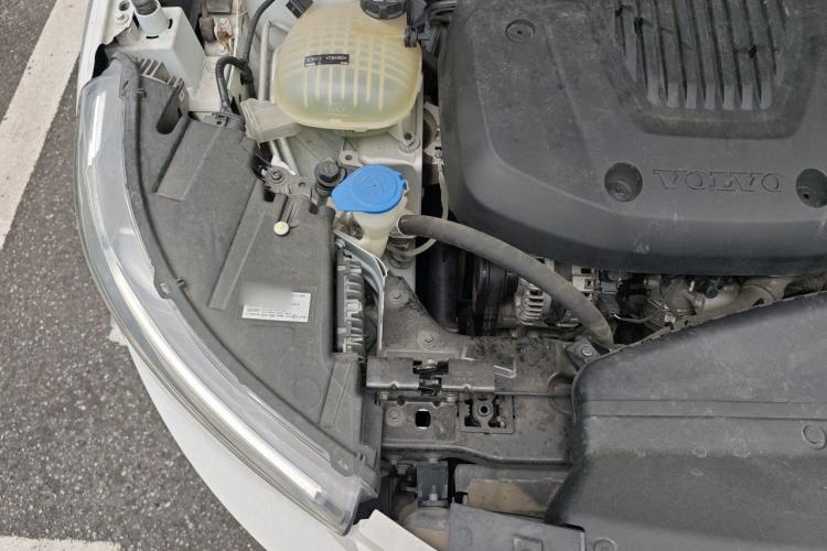 Used Volvo XC40 2020 T3 Smart & Stylish Edition Engine Bay Right