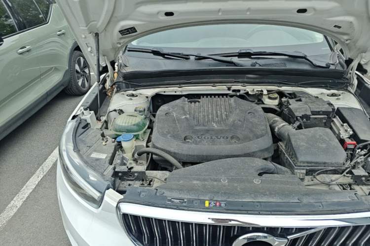 Used Volvo XC40 2020 T3 Smart & Stylish Edition Engine Bay Right
