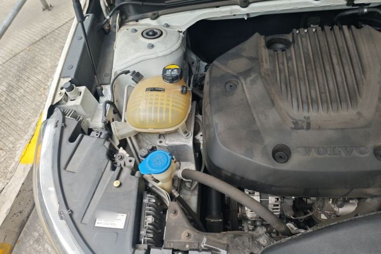 Used Volvo XC40 2020 T3 Smart & Stylish Edition Engine Bay Right