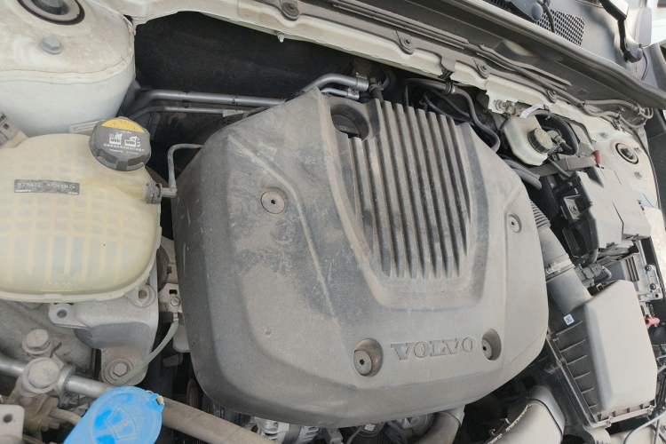 Used Volvo XC40 2020 T3 Smart & Stylish Edition Engine Bay Right