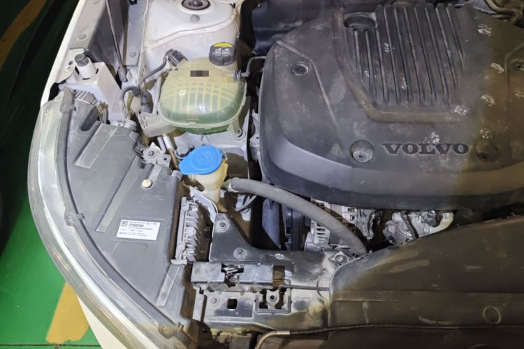 Used Volvo XC40 2020 T3 Smart & Stylish Edition Engine Bay Right