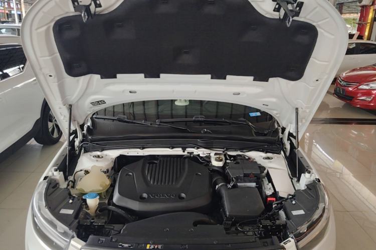 Used Volvo XC40 2020 T3 Zhiyuan Luxury Edition Engine Bay
