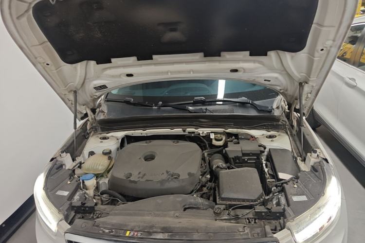 Used Volvo XC40 2020 T4 Four-Wheel Drive Smart Luxury Edition Engine Bay