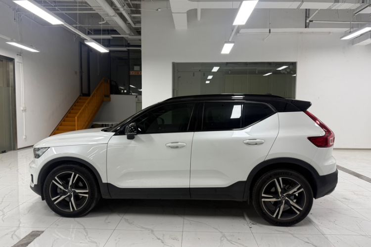 Used Volvo XC40 2020 T4 Four-Wheel Drive Smart & Sporty Edition Exterior 1