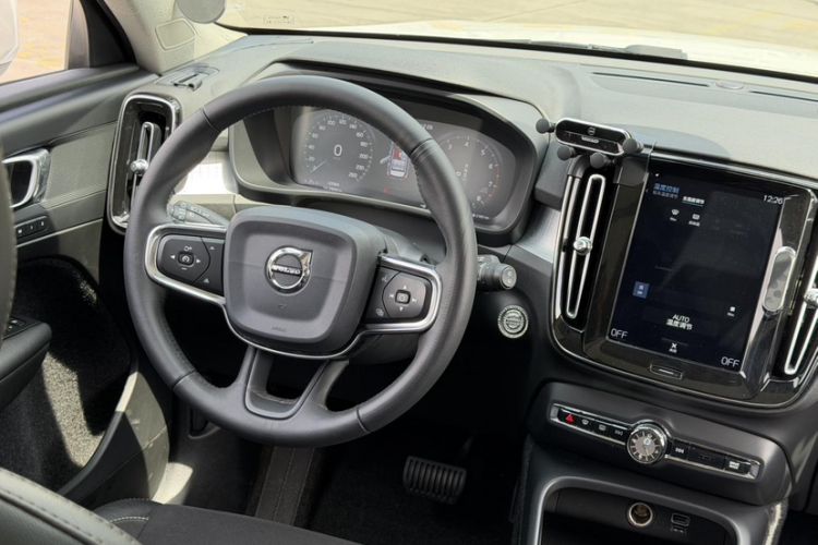 Used Volvo XC40 2020 T3 Smart & Stylish Edition Exterior 2