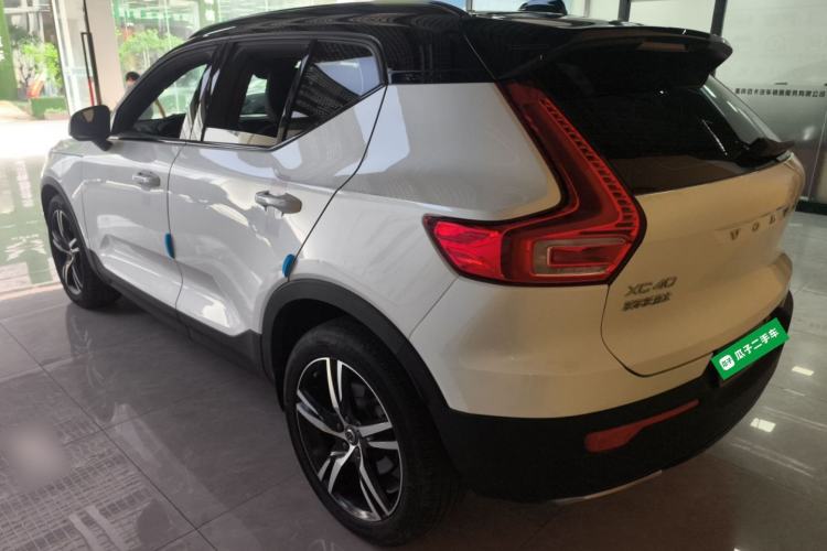 Used Volvo XC40 2020 T4 Four-Wheel Drive Smart & Sporty Edition Exterior 2