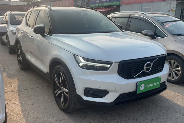 Used Volvo XC40 2020 T4 Four-Wheel Drive Smart & Sporty Edition Exterior 2