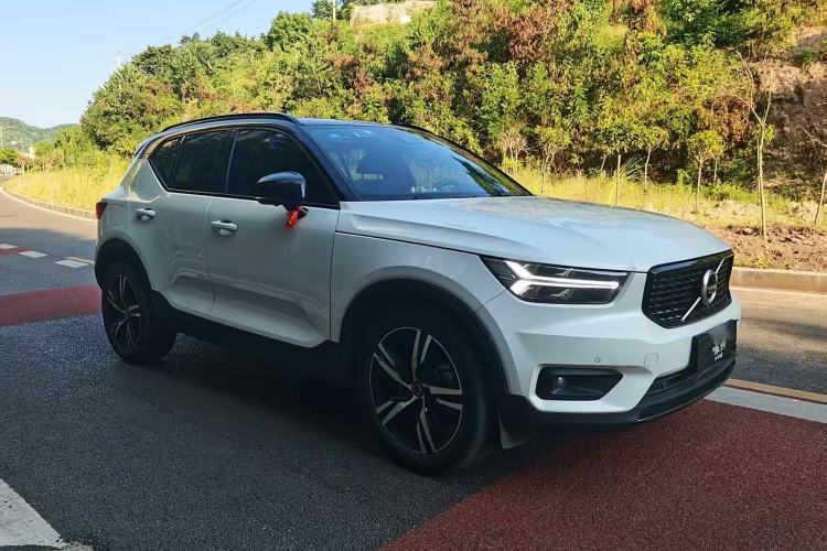 Used Volvo XC40 2020 T4 Four-Wheel Drive Smart & Sporty Edition Exterior 3