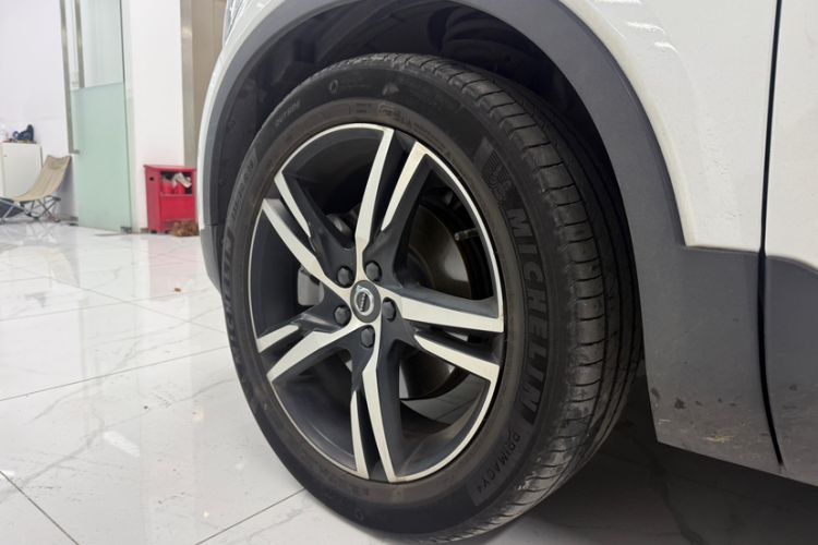 Used Volvo XC40 2020 T4 Four-Wheel Drive Smart & Sporty Edition Exterior 4