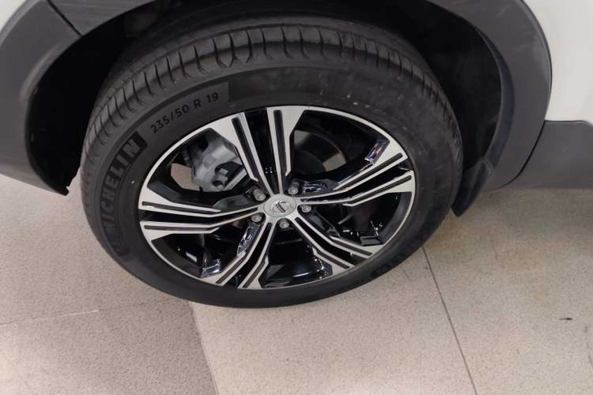 Used Volvo XC40 2020 T4 Four-Wheel Drive Smart Luxury Edition Exterior 5