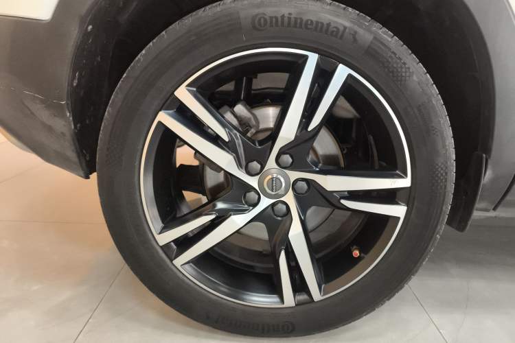 Used Volvo XC40 2020 T4 Four-Wheel Drive Smart & Sporty Edition Exterior 5