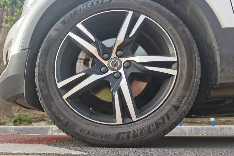 Used Volvo XC40 2020 T4 Four-Wheel Drive Smart & Sporty Edition Exterior 7