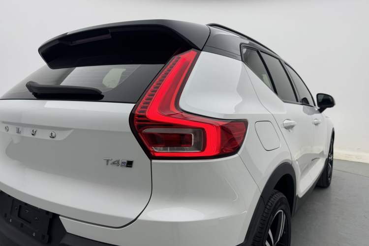 Used Volvo XC40 2020 T4 Four-Wheel Drive Smart & Sporty Edition Exterior 8