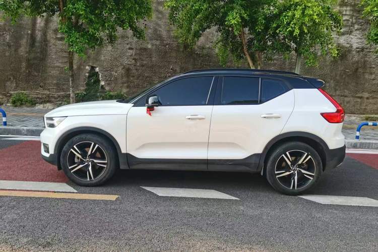 Used Volvo XC40 2020 T4 Four-Wheel Drive Smart & Sporty Edition Exterior 8