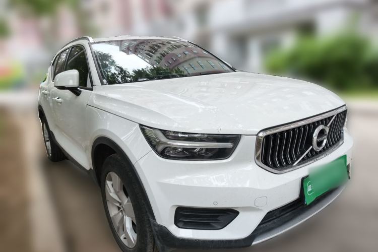 Used Volvo XC40 2020 T3 Smart & Stylish Edition Front Right 45 Deg