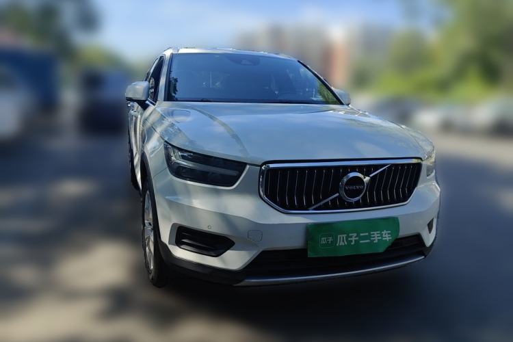 Used Volvo XC40 2020 T3 Smart & Stylish Edition Front Right 45 Deg