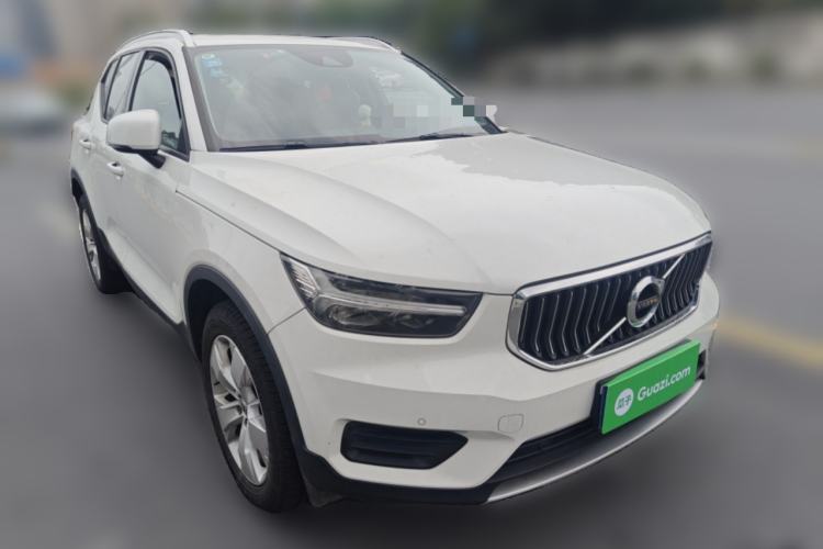 Used Volvo XC40 2020 T3 Smart & Stylish Edition Front Right 45 Deg