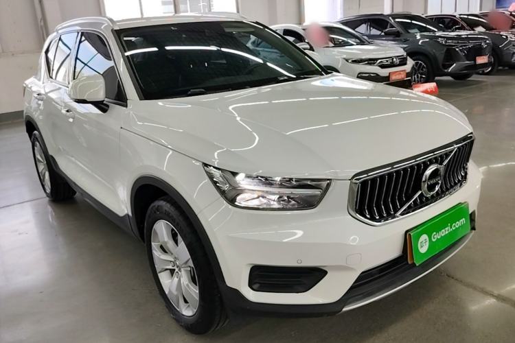 Used Volvo XC40 2020 T3 Smart & Stylish Edition Front Right 45 Deg