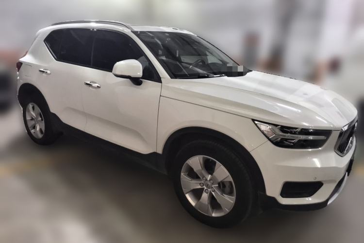 Used Volvo XC40 2020 T3 Smart & Stylish Edition Front Right 45 Deg