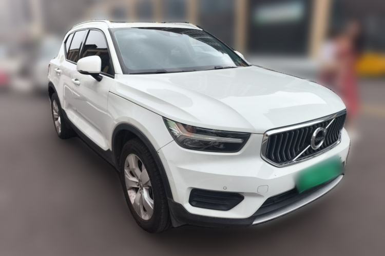 Used Volvo XC40 2020 T3 Smart & Stylish Edition Front Right 45 Deg