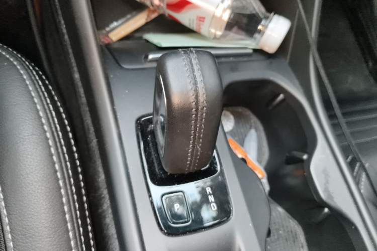 Used Volvo XC40 2020 T3 Smart & Stylish Edition Gear Lever