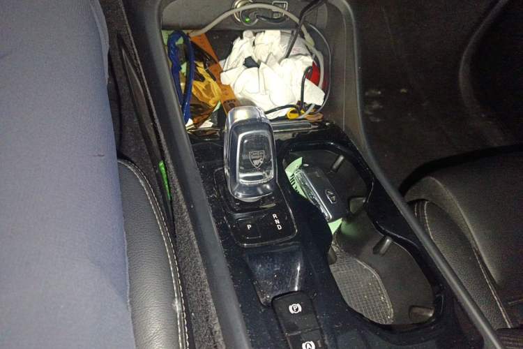 Used Volvo XC40 2020 T4 4x4 Zhiya Luxury Edition Gear Lever