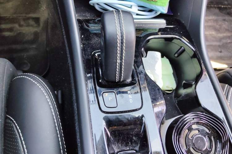 Used Volvo XC40 2020 T4 Four-Wheel Drive Smart Luxury Edition Gear Lever
