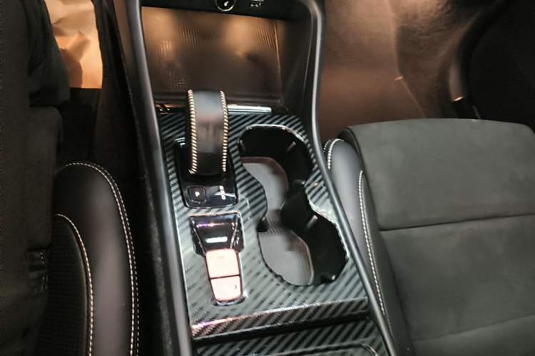 Used Volvo XC40 2020 T4 Four-Wheel Drive Smart & Sporty Edition Gear Lever