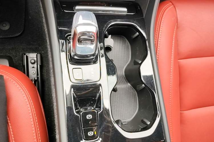 Used Volvo XC40 2020 T4 Four-Wheel Drive Smart Luxury Edition Gear Lever