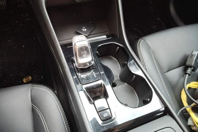 Used Volvo XC40 2020 T4 Four-Wheel Drive Smart Luxury Edition Gear Lever