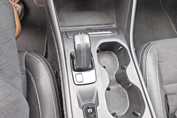 Used Volvo XC40 2020 T3 Smart & Stylish Edition Gear Lever