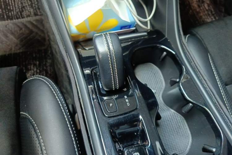 Used Volvo XC40 2020 T5 4x4 Zhiya Sport Edition Gear Lever