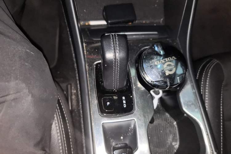 Used Volvo XC40 2020 T3 Smart & Stylish Edition Gear Lever