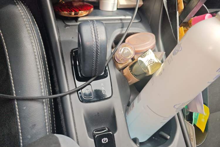 Used Volvo XC40 2020 T3 Smart & Stylish Edition Gear Lever