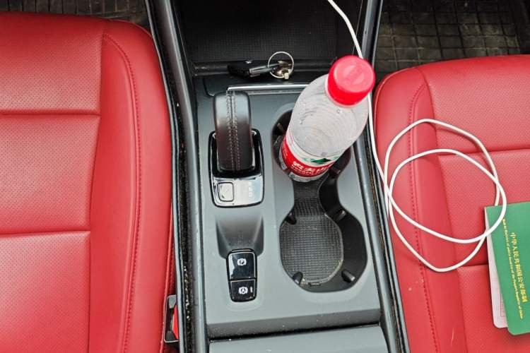 Used Volvo XC40 2020 T3 Smart & Stylish Edition Gear Lever